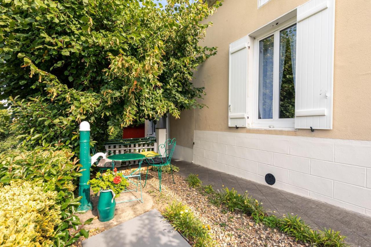 Ombrelle Villa Le Pian-sur-Garonne Exterior foto
